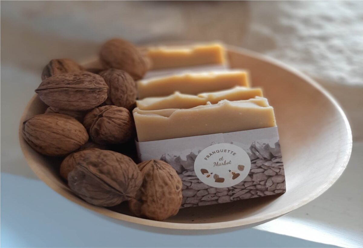 Savon artisanal à l'huile de noix 100g